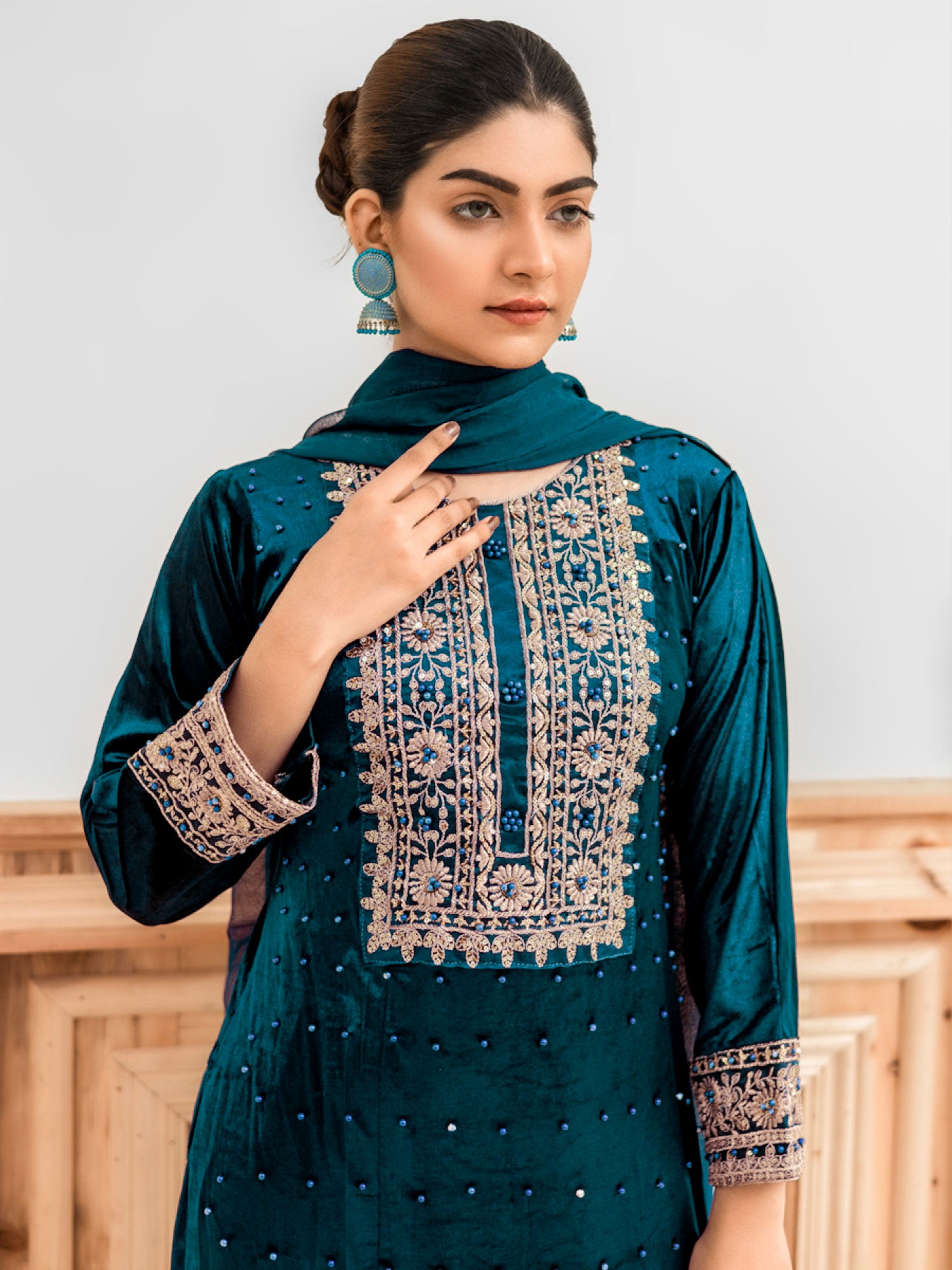 Rangz Teal Velvet Embroidered 3-Piece Suit