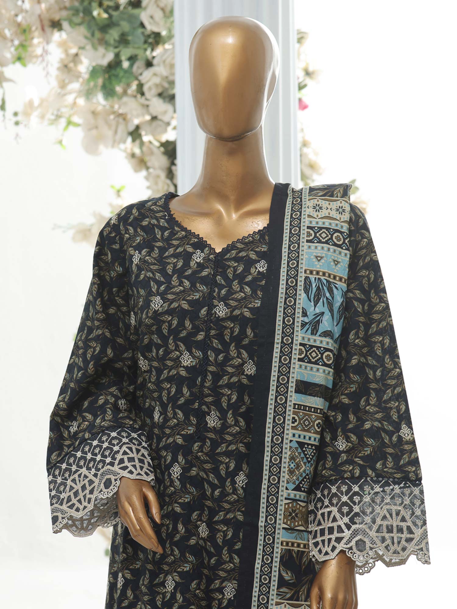 Bin Saeed Chikankari Embroidered Winter Khaddar Suit - Dark Zinc